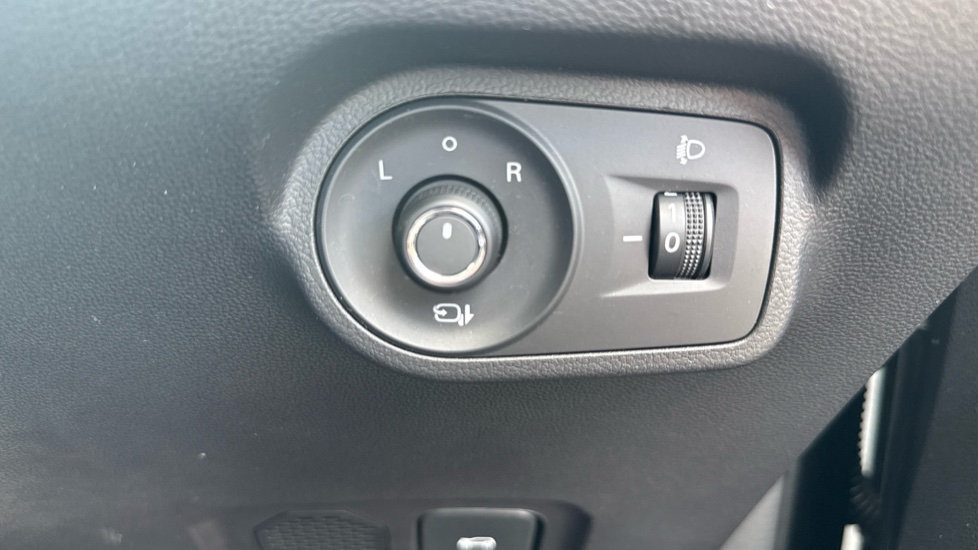 MG MG4 180kW Trophy EV Extended Range 77kWh 5dr Auto Electric Hatchback - Image 27