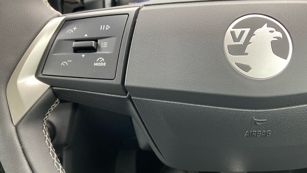 Vauxhall Frontera 1.2 Hybrid Design 5dr e-DCT6 Petrol Estate - Image 21