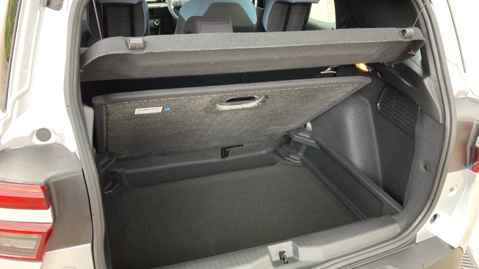 Vauxhall Frontera 1.2 Hybrid Design 5dr e-DCT6 Petrol Estate - Image 36