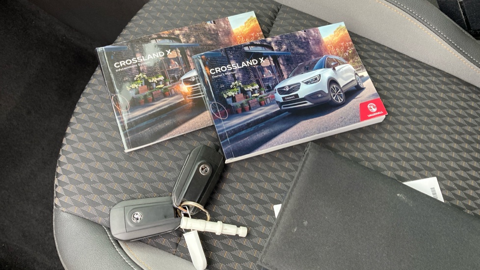 Vauxhall Crossland X 1.2 [83] Elite 5dr Petrol Hatchback - Image 19