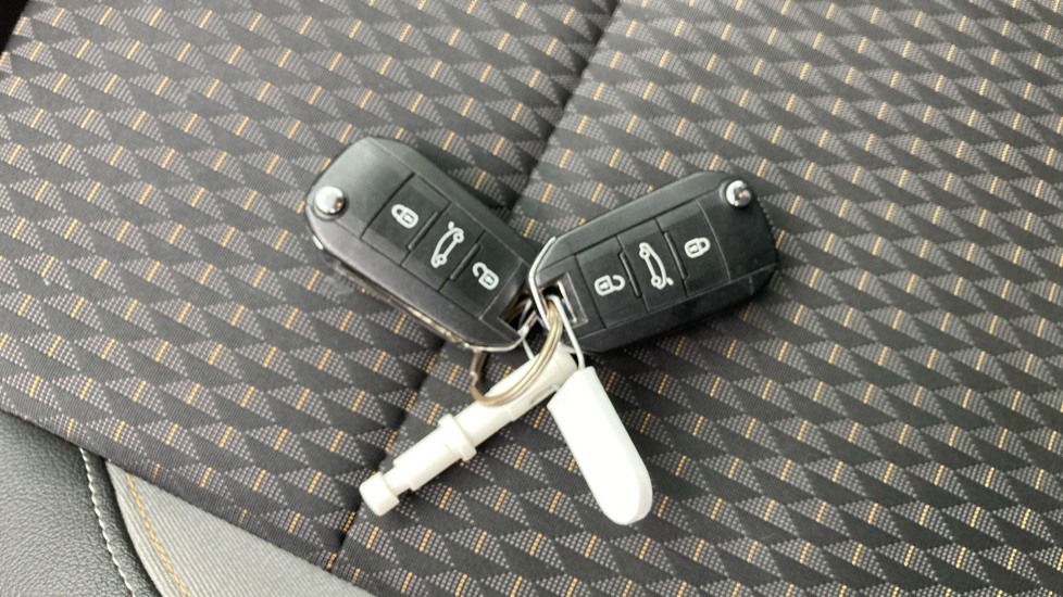 Vauxhall Crossland X 1.2 [83] Elite 5dr Petrol Hatchback - Image 20