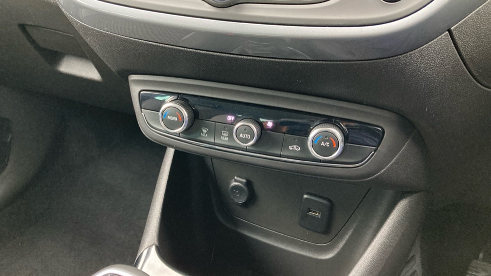 Vauxhall Crossland X 1.2 [83] Elite 5dr Petrol Hatchback - Image 23