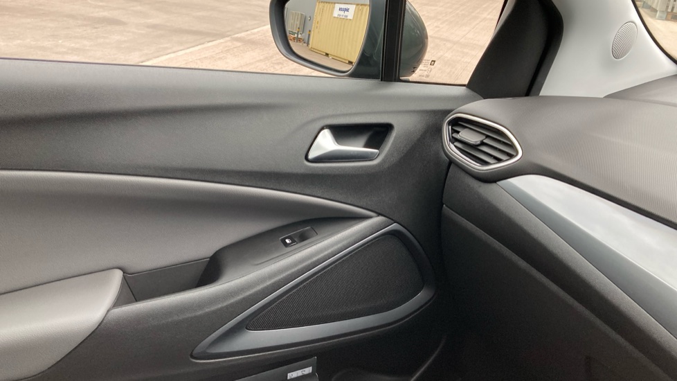 Vauxhall Crossland X 1.2 [83] Elite 5dr Petrol Hatchback - Image 25