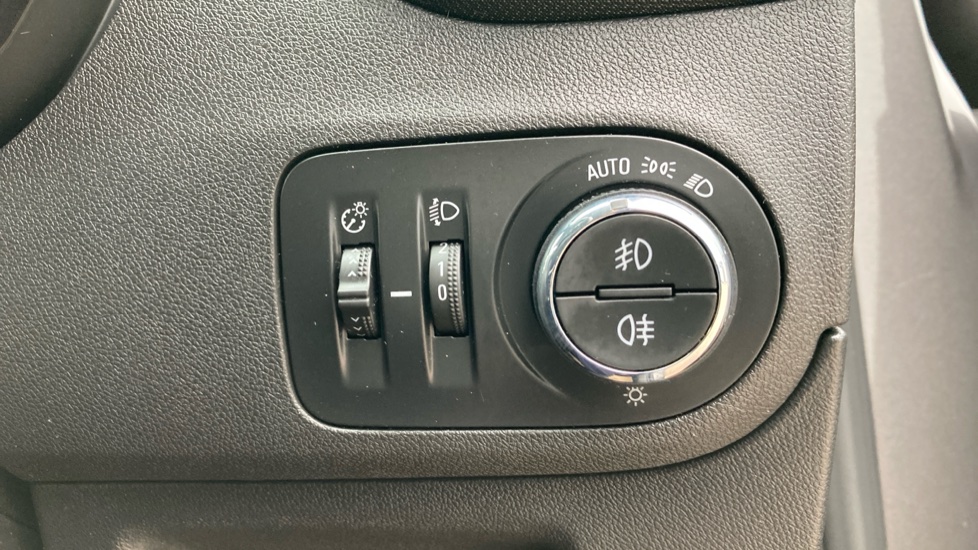 Vauxhall Crossland X 1.2 [83] Elite 5dr Petrol Hatchback - Image 27