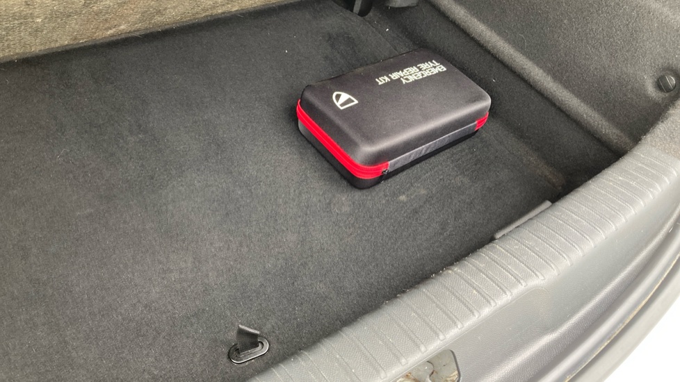 Vauxhall Mokka 100kW Ultimate 50kWh 5dr Auto Electric Hatchback - Image 32