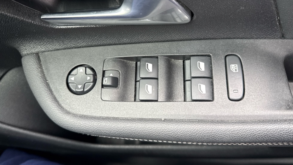 Vauxhall Mokka 1.2 Turbo 136 GS 5dr Petrol Hatchback - Image 26