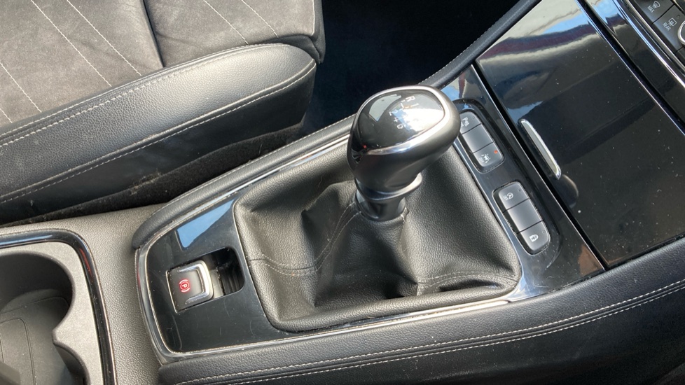 Vauxhall Grandland 1.2 Turbo Ultimate 5dr Petrol Hatchback - Image 13
