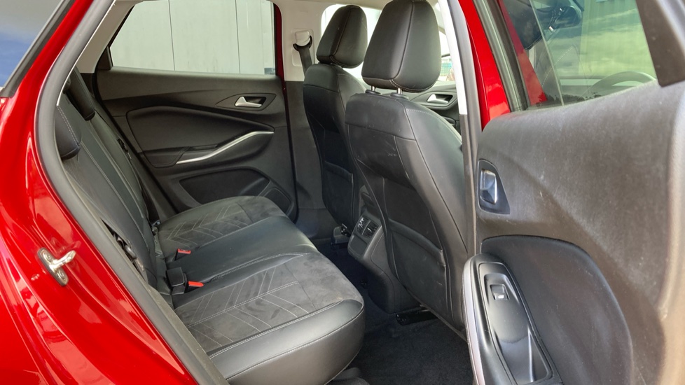 Vauxhall Grandland 1.2 Turbo Ultimate 5dr Petrol Hatchback - Image 30