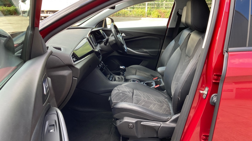 Vauxhall Grandland 1.2 Turbo Ultimate 5dr Petrol Hatchback - Image 36