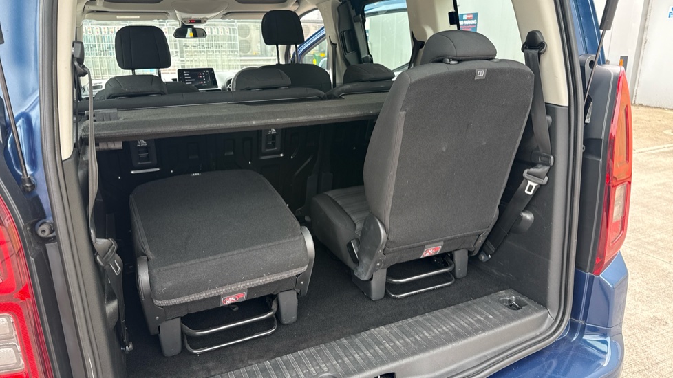 Vauxhall Combo Life 1.5 Turbo D Energy 5dr [7 seat] Diesel Estate - Image 33