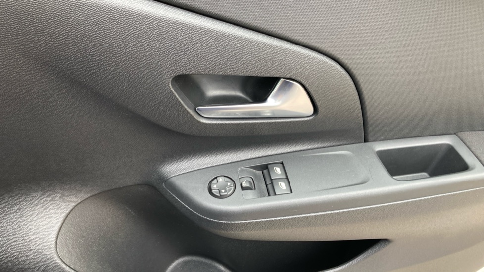 Vauxhall Corsa 1.2 SE Premium 5dr Petrol Hatchback - Image 28
