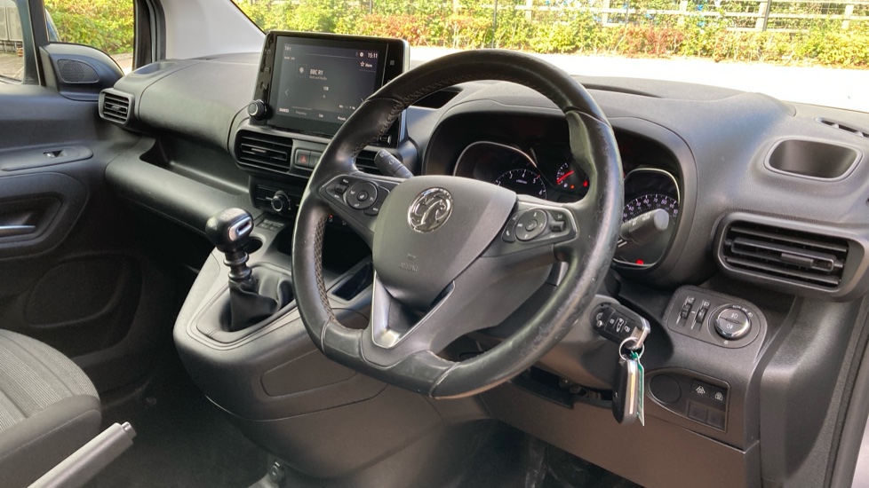 Vauxhall Combo Life 1.5 Turbo D SE 5dr Diesel Estate - Image 11