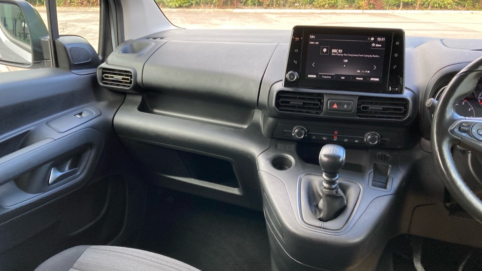 Vauxhall Combo Life 1.5 Turbo D SE 5dr Diesel Estate - Image 14