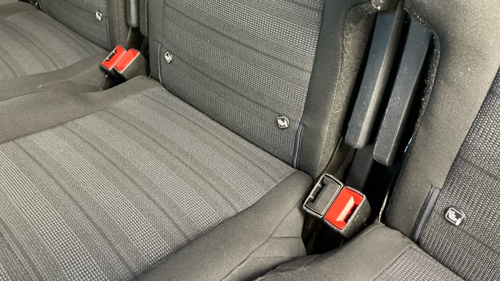 Vauxhall Combo Life 1.5 Turbo D SE 5dr Diesel Estate - Image 17