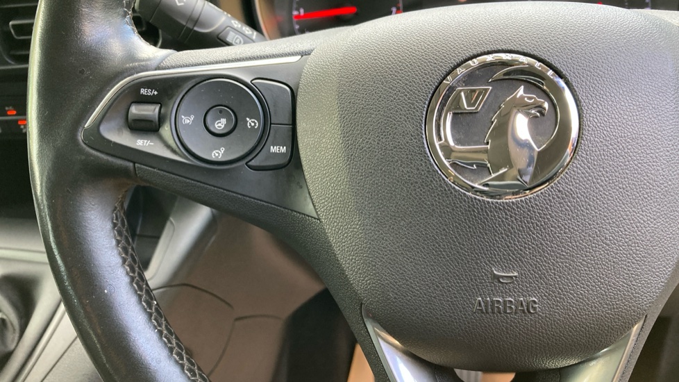 Vauxhall Combo Life 1.5 Turbo D SE 5dr Diesel Estate - Image 21