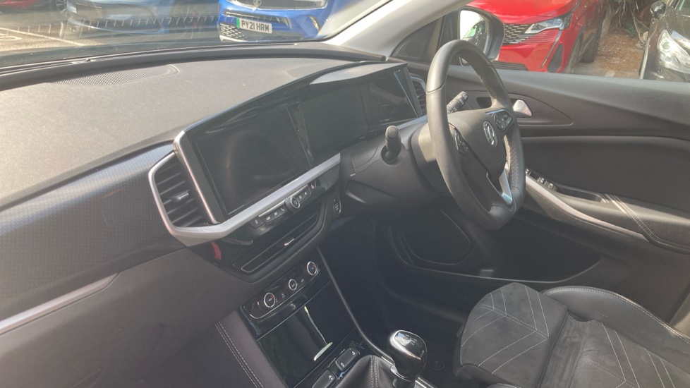 Vauxhall Grandland 1.2 Turbo Ultimate 5dr Petrol Hatchback - Image 9