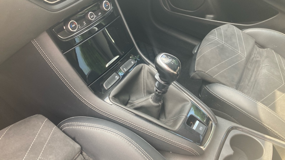 Vauxhall Grandland 1.2 Turbo Ultimate 5dr Petrol Hatchback - Image 13