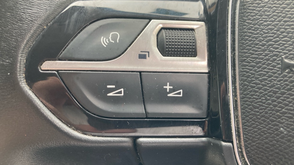 Peugeot 5008 1.5 BlueHDi Allure 5dr Diesel Estate - Image 33