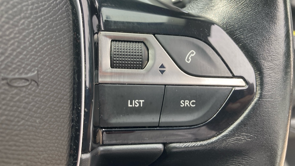 Peugeot 5008 1.5 BlueHDi Allure 5dr Diesel Estate - Image 34