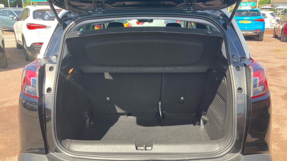 Vauxhall Crossland X 1.2T [110] Elite 5dr [6 Speed] [S/S] Petrol Hatchback - Image 4