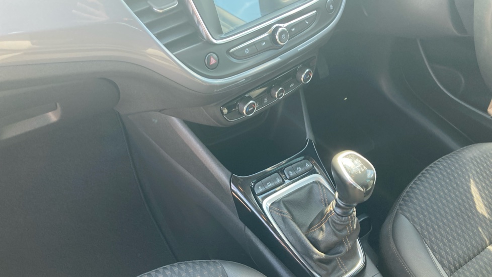 Vauxhall Crossland X 1.2T [110] Elite 5dr [6 Speed] [S/S] Petrol Hatchback - Image 13