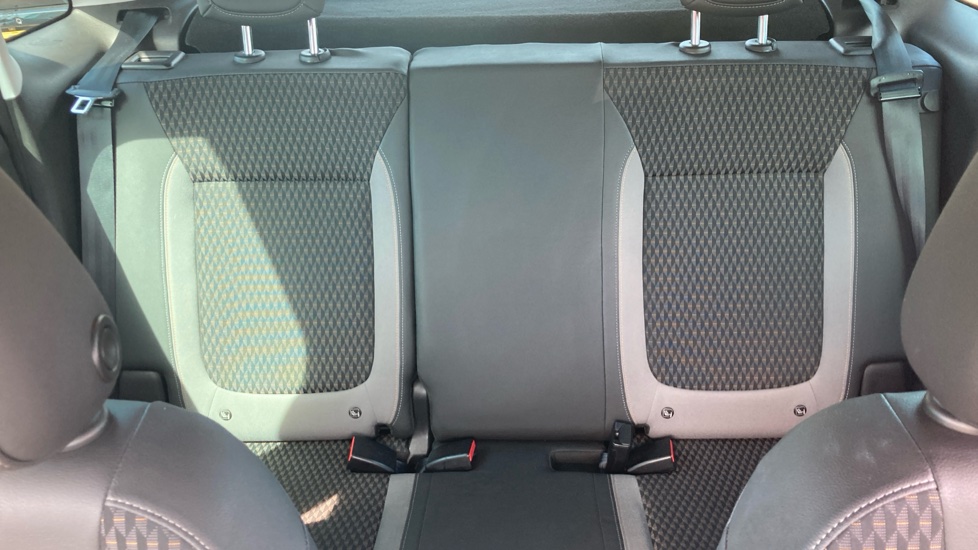 Vauxhall Crossland X 1.2T [110] Elite 5dr [6 Speed] [S/S] Petrol Hatchback - Image 15