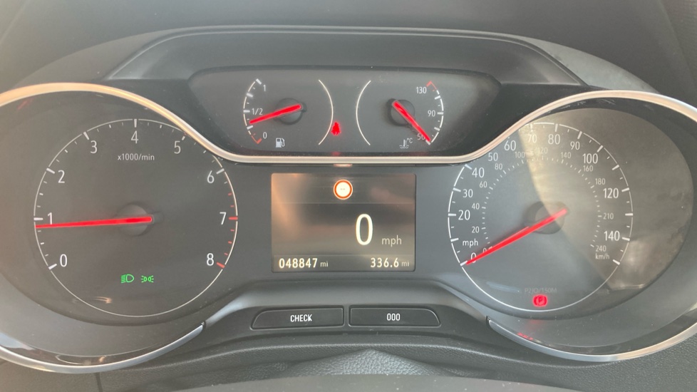 Vauxhall Crossland X 1.2T [110] Elite 5dr [6 Speed] [S/S] Petrol Hatchback - Image 18