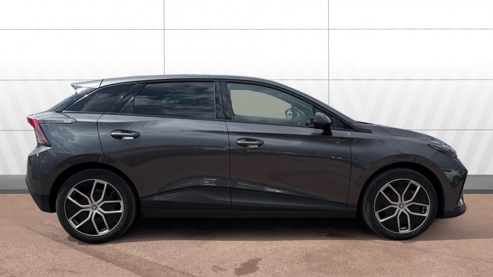 MG MG4 150kW Trophy EV Long Range 64kWh 5dr Auto Electric Hatchback - Image 5