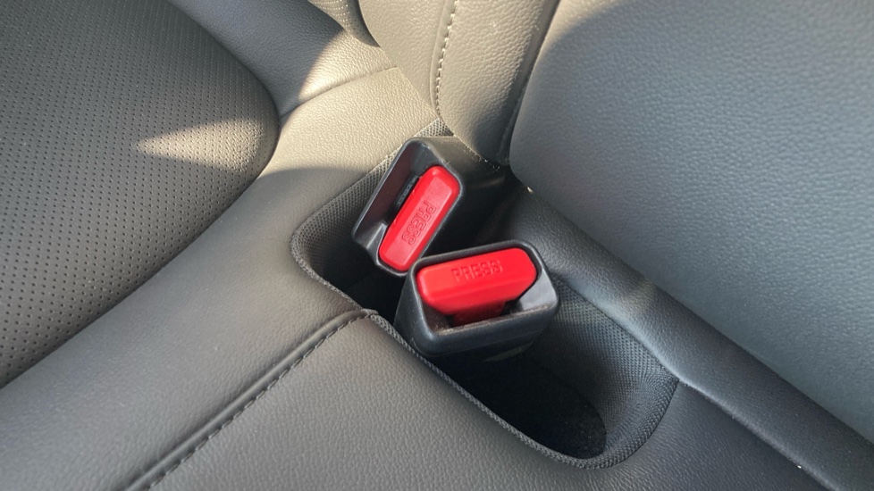 Hyundai KONA 1.6 GDi Hybrid Ultimate 5dr DCT Hybrid Hatchback - Image 17