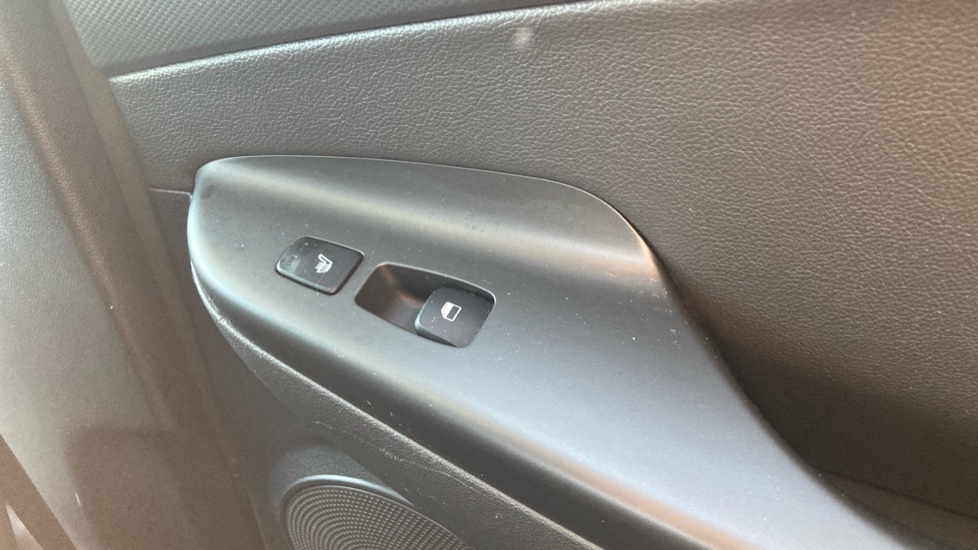 Hyundai KONA 1.6 GDi Hybrid Ultimate 5dr DCT Hybrid Hatchback - Image 42