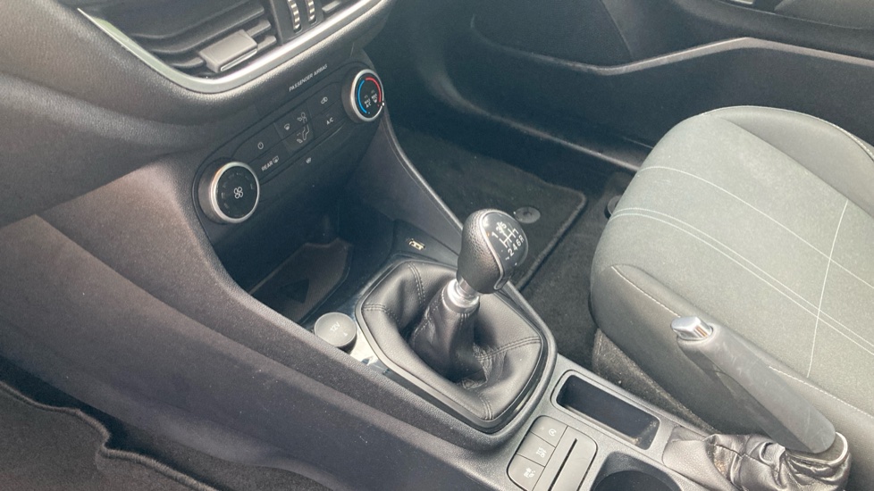 Ford Fiesta 1.0 EcoBoost 95 Trend 5dr Petrol Hatchback - Image 13