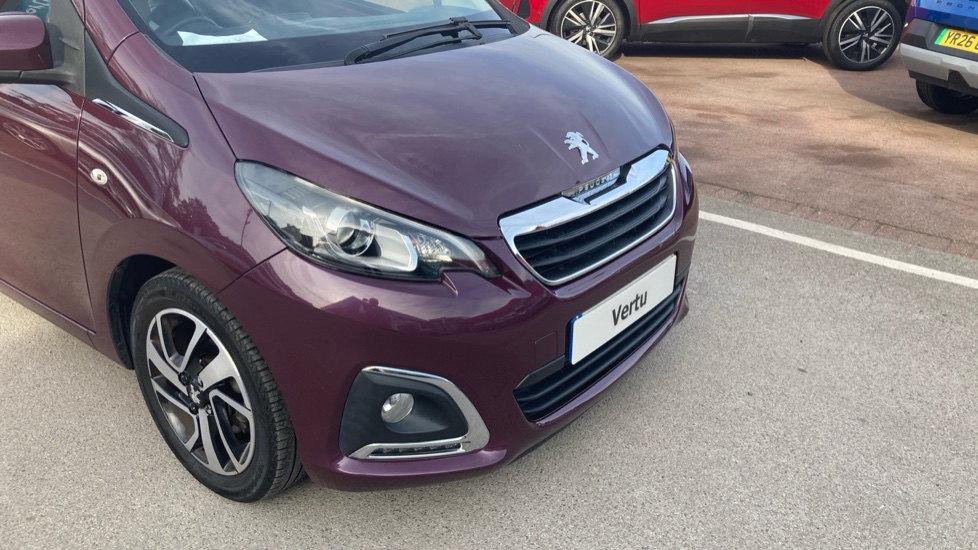 Peugeot 108 1.2 PureTech Allure 5dr Petrol Hatchback - Image 8
