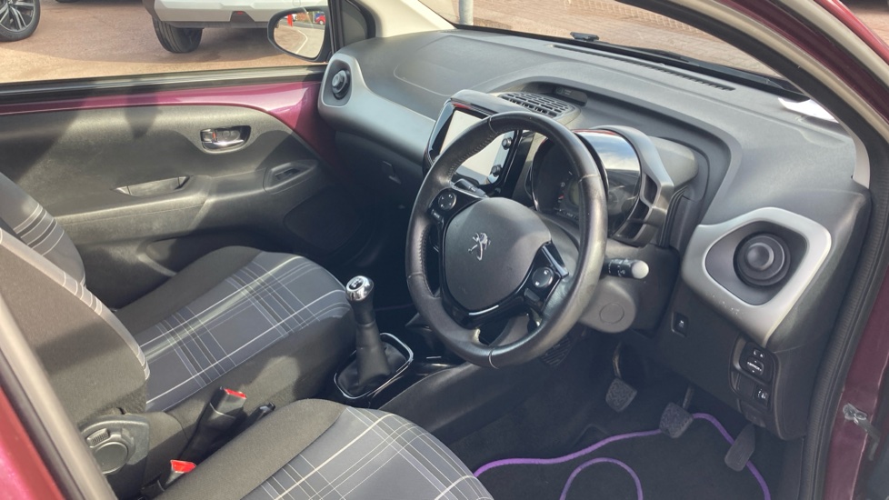 Peugeot 108 1.2 PureTech Allure 5dr Petrol Hatchback - Image 11