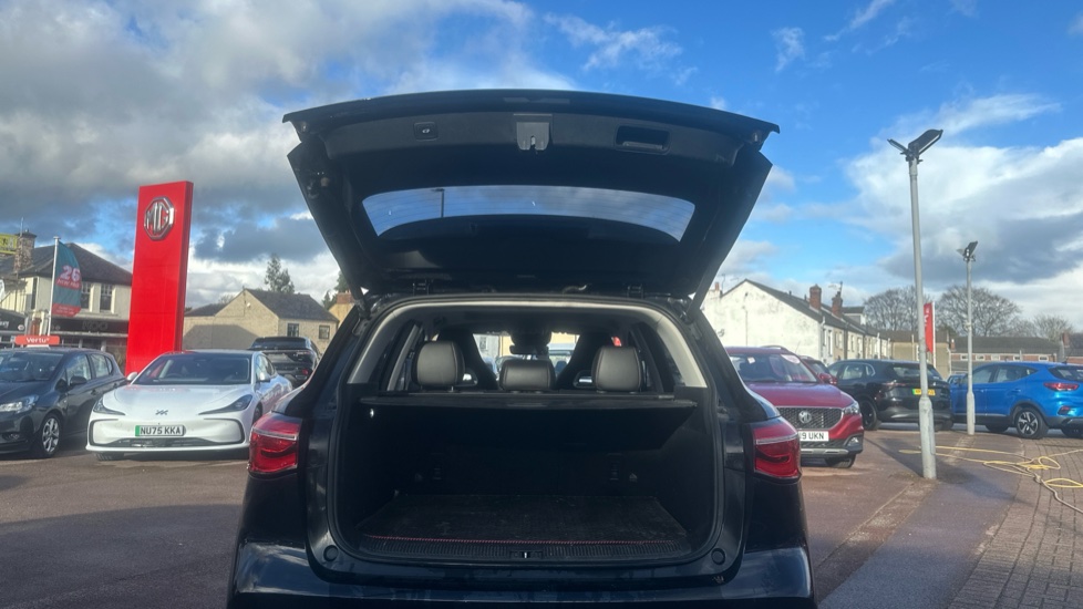 MG HS 1.5 T-GDI PHEV Exclusive 5dr Auto Hatchback - Image 4