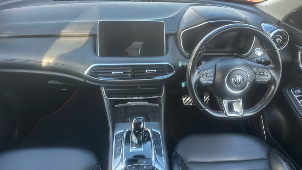 MG HS 1.5 T-GDI PHEV Exclusive 5dr Auto Hatchback - Image 10