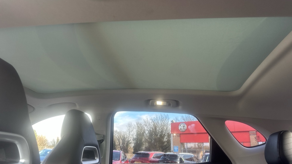 MG HS 1.5 T-GDI PHEV Exclusive 5dr Auto Hatchback - Image 24
