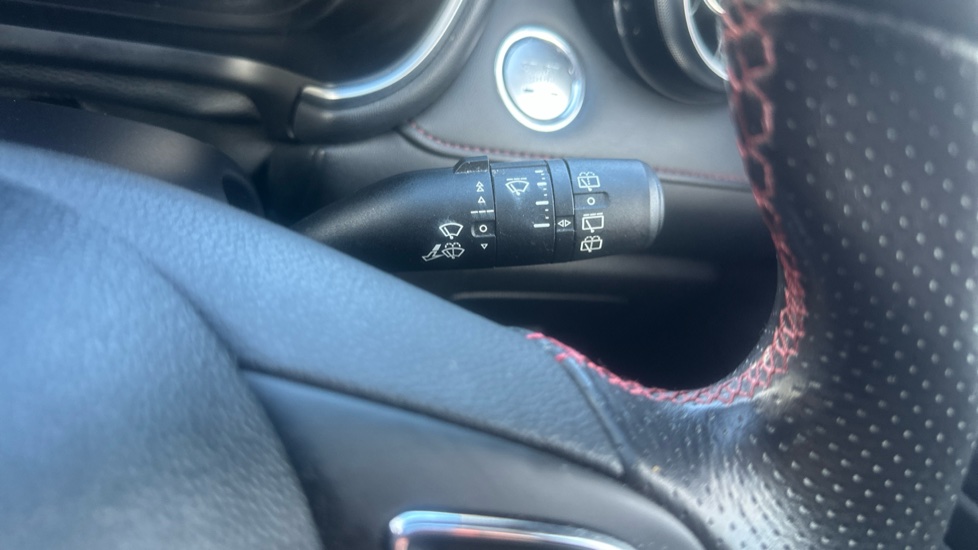 MG HS 1.5 T-GDI PHEV Exclusive 5dr Auto Hatchback - Image 30