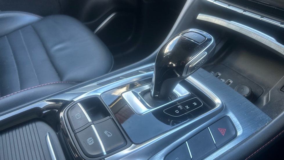 MG HS 1.5 T-GDI PHEV Exclusive 5dr Auto Hatchback - Image 33