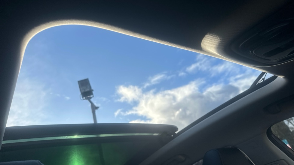 MG HS 1.5 T-GDI PHEV Exclusive 5dr Auto Hatchback - Image 37