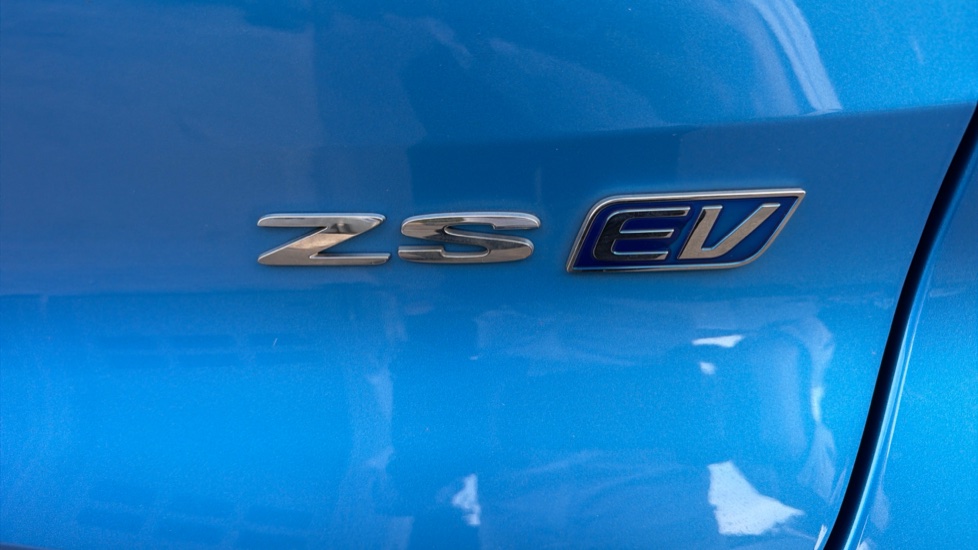 MG ZS 130kW Trophy Connect EV 51kWh 5dr Auto Electric Hatchback - Image 8