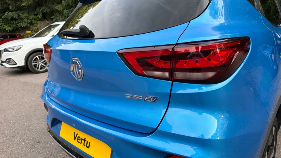 MG ZS 130kW Trophy Connect EV 51kWh 5dr Auto Electric Hatchback - Image 10