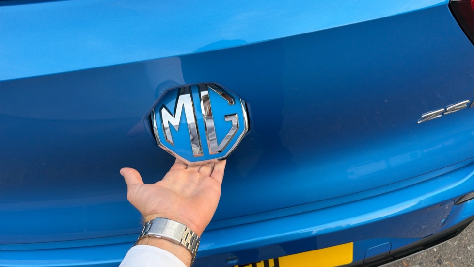 MG ZS 130kW Trophy Connect EV 51kWh 5dr Auto Electric Hatchback - Image 12