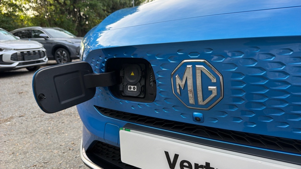 MG ZS 130kW Trophy Connect EV 51kWh 5dr Auto Electric Hatchback - Image 17