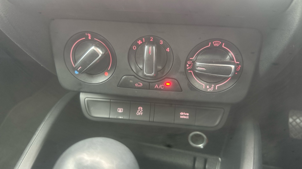 Audi A1 1.4 TFSI Sport 5dr S Tronic Petrol Hatchback - Image 22