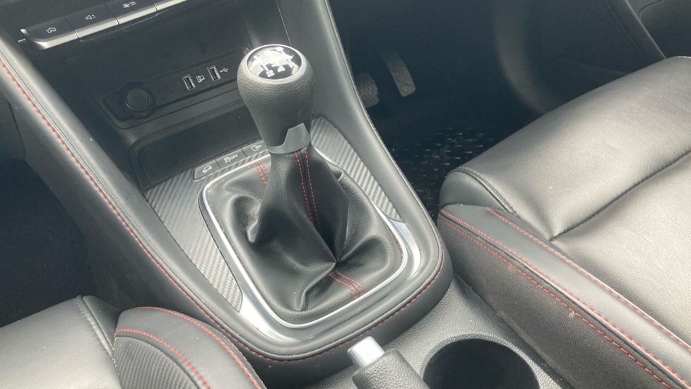 MG ZS 1.5 VTi-TECH Exclusive 5dr Petrol Hatchback - Image 13