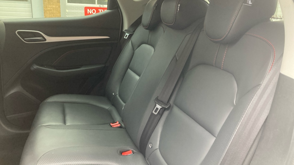 MG ZS 1.5 VTi-TECH Exclusive 5dr Petrol Hatchback - Image 16