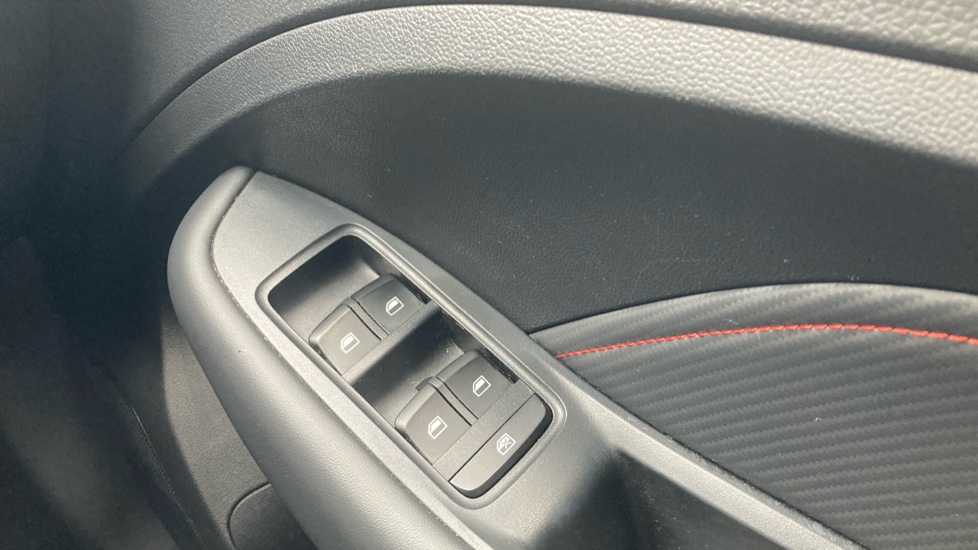 MG ZS 1.5 VTi-TECH Exclusive 5dr Petrol Hatchback - Image 23