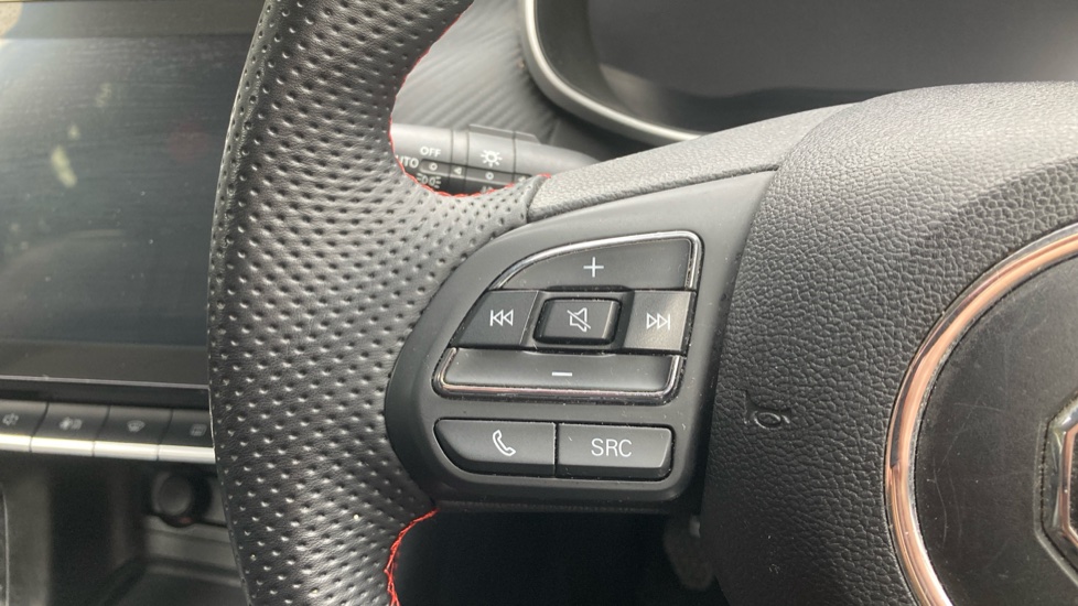 MG ZS 1.5 VTi-TECH Exclusive 5dr Petrol Hatchback - Image 28