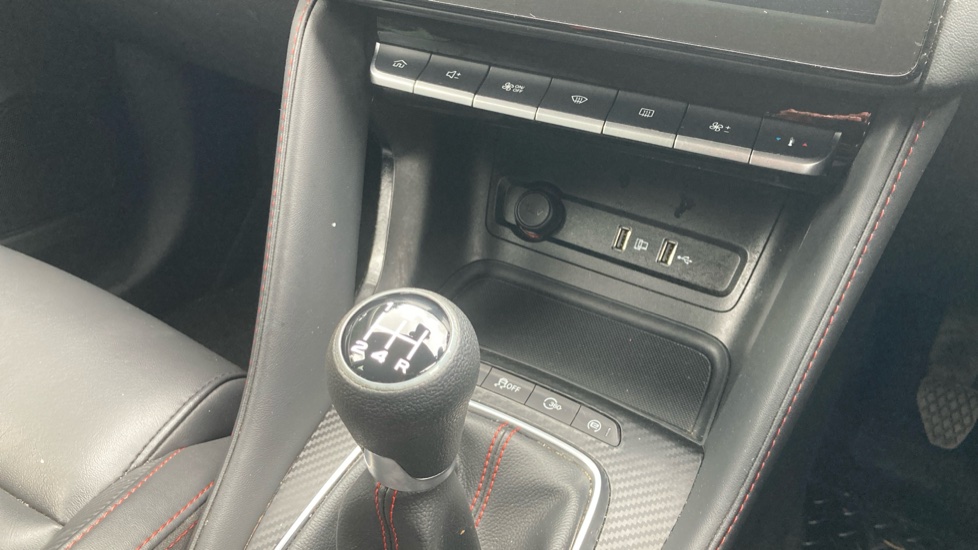 MG ZS 1.5 VTi-TECH Exclusive 5dr Petrol Hatchback - Image 30