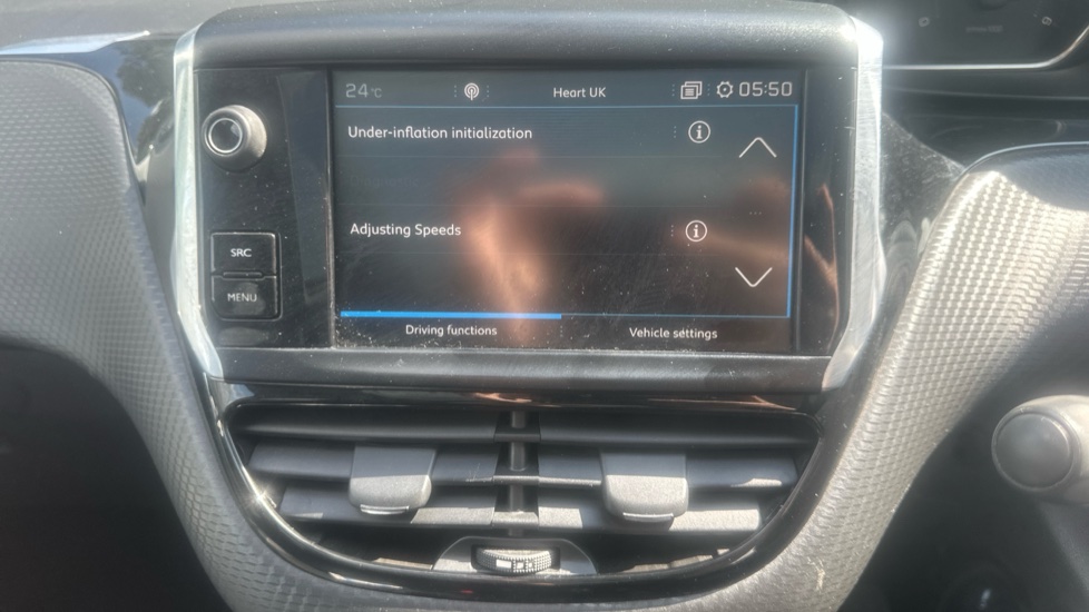 Peugeot 2008 1.5 BlueHDi 100 Allure Premium 5dr [5 Speed] Diesel Estate - Image 12